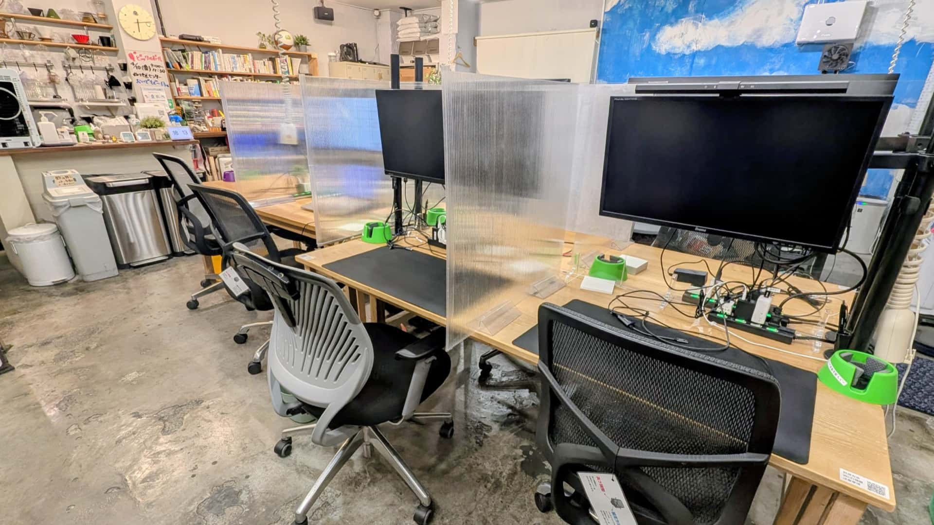 自習室タネマキの室内風景その1
