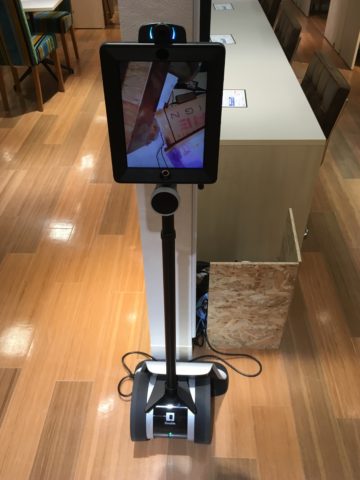 KAREの店員さんと話せる機械