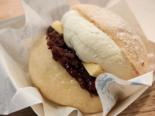 生クリームバーガーあんこ味