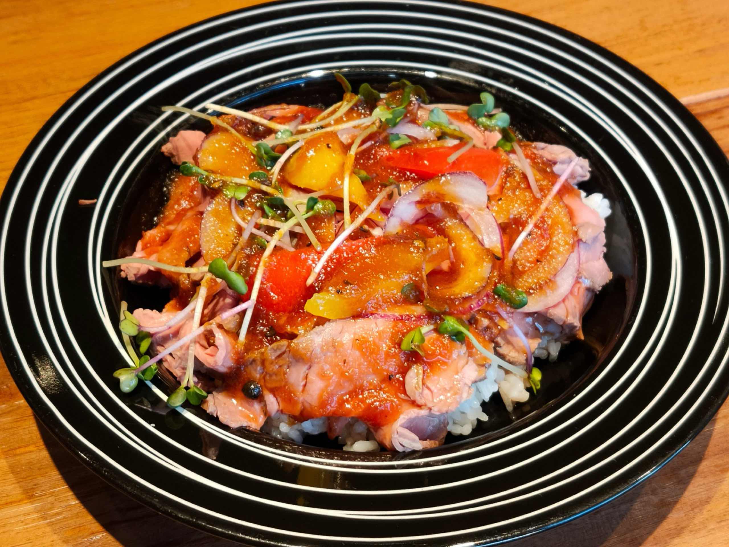 キッチンイチニョのローストビーフ丼